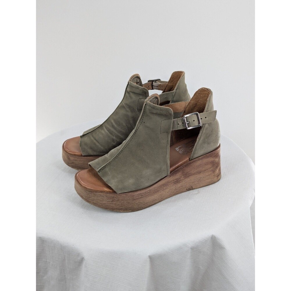 Miz Mooz Sz 38 US 8 Gloria Sage Green Platform Sandals Gladiator Comfort Hippie